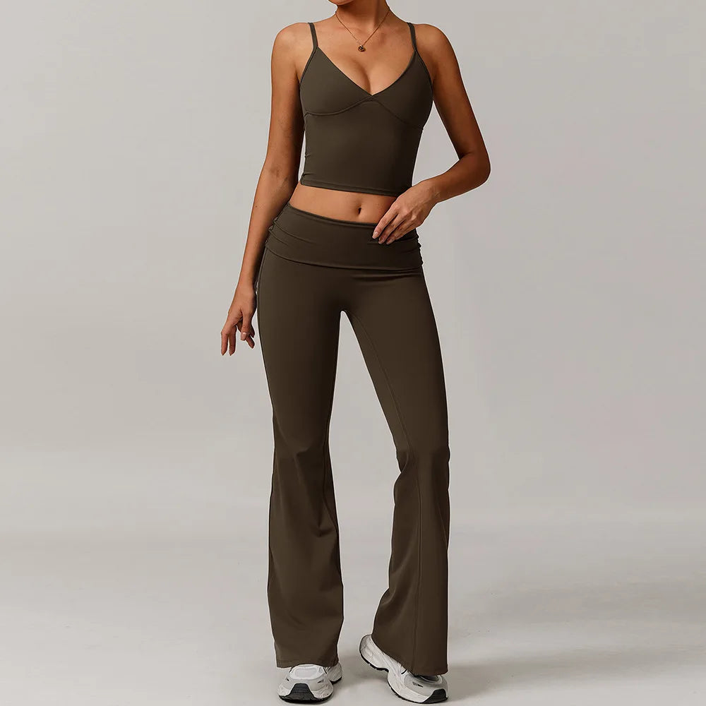 Trendy Women's Yoga Set: Sports Bra and High-Waisted Leggings Duo