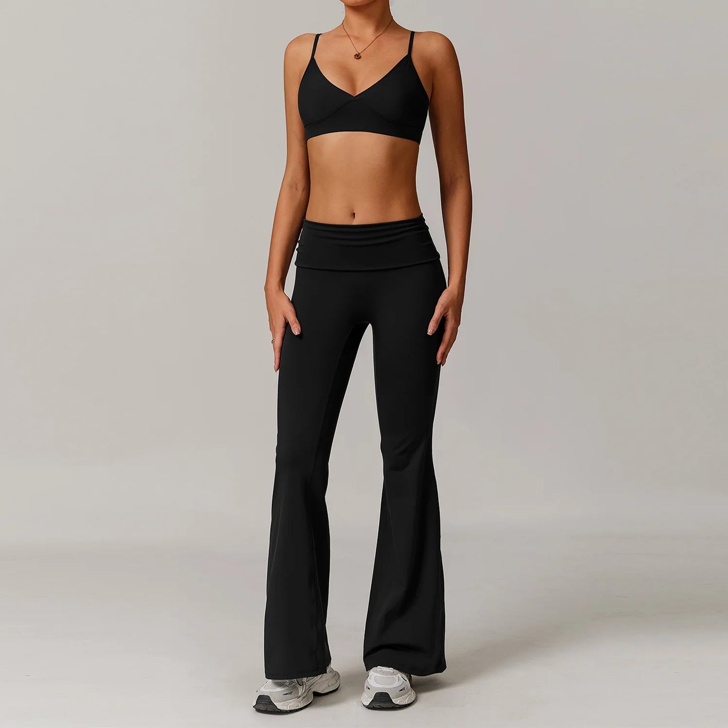 Trendy Women's Yoga Set: Sports Bra and High-Waisted Leggings Duo