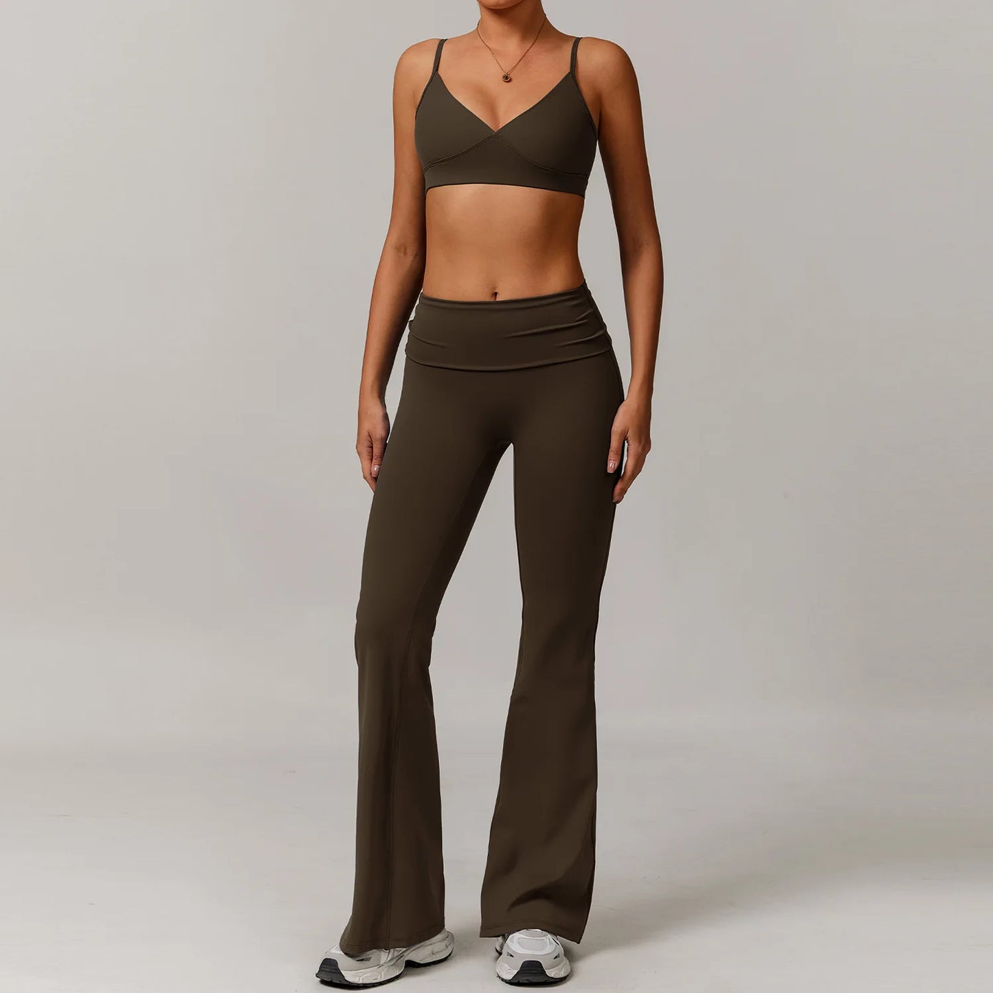 Trendy Women's Yoga Set: Sports Bra and High-Waisted Leggings Duo